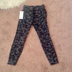 Ready to rulu joggers camo NWT